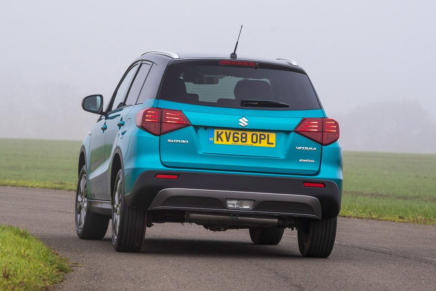  Suzuki Vitara 2018 года  (UK) (фото 14 из 25)